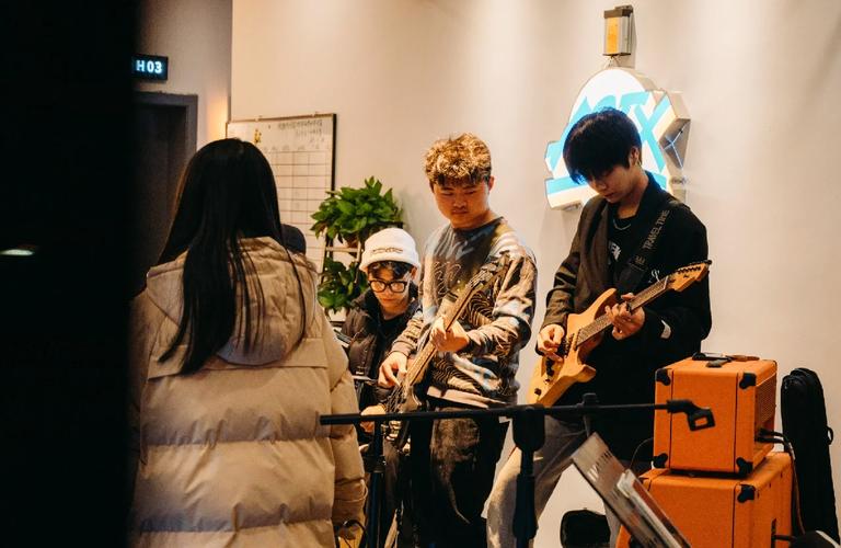 RNG现状：曾拥有一整栋高楼 现在可以立马宣布解散
