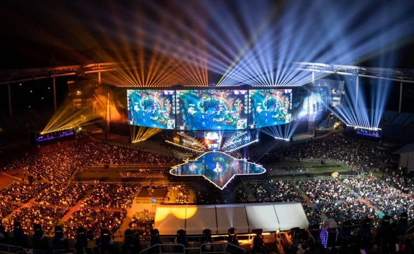 25秋第九周最佳阵容：武汉eStar全员上榜，花海获最佳选手