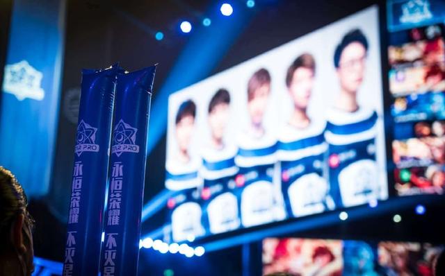 因上海受台风天气影响，官方表示今日解说杯赛程将延期至明天下午