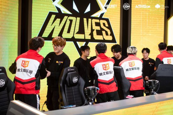 JD Gaming 战胜 Team WE ， Invictus Gaming 在 LPL Split 2 2025 中战胜 ThunderTalk Gaming