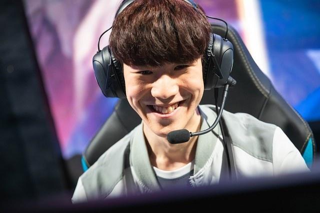 夏季赛骑士之路D3：Angel交手Ucal ，Hoya对线Hery